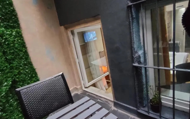 Aram Kerasi Rooms