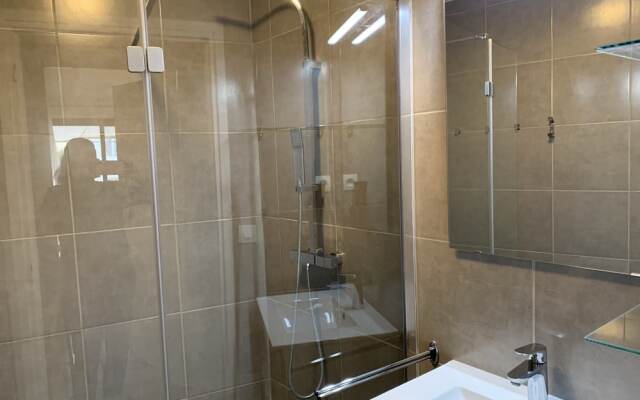 Rue Dantibes 2 Pcs Balcon Renovation Premium 2019