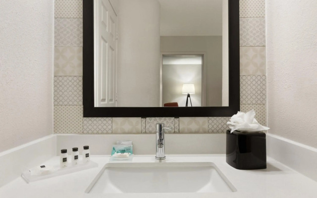 Country Inn & Suites by Radisson, Michigan City, IN