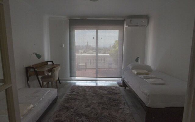 Downey Mozo Plaza de Armas