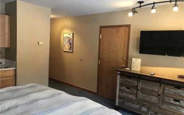 Kintla 403 2 Bedroom Condo