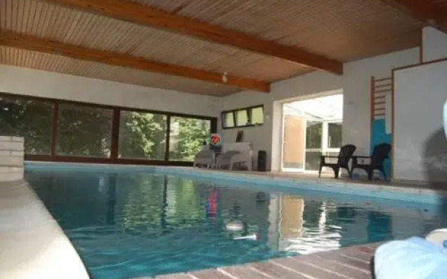 Week-end détente pour 4 pers. , piscine , jacuzzi