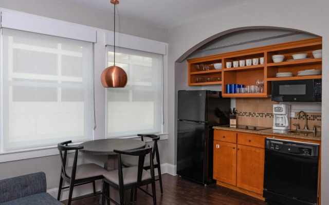 Club Wyndham Riverside Suites