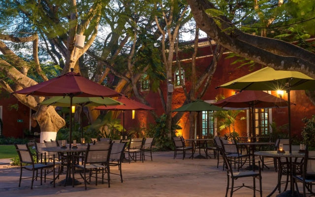 Hacienda Santa Cruz