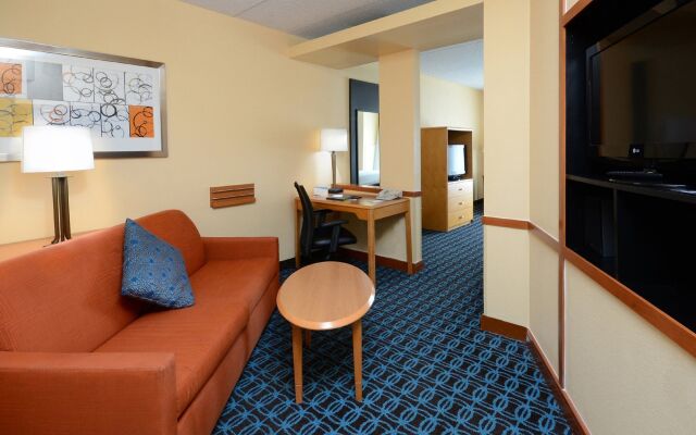 Fairfield Inn & Suites by Marriott Roanoke Hollins/I-81