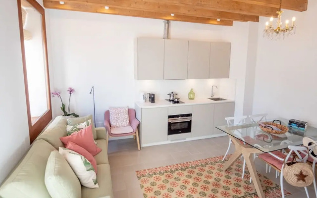 Es Palauet 2 Suites Apartment