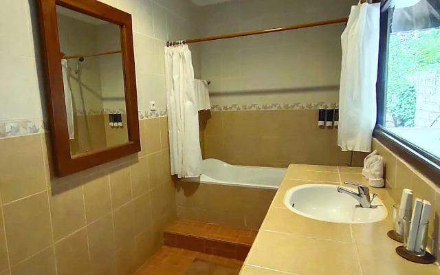 Liberty Dive Resort