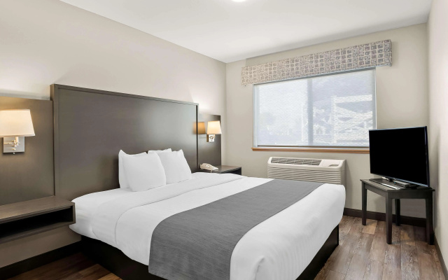 Best Western Sawtooth Inn & Suites