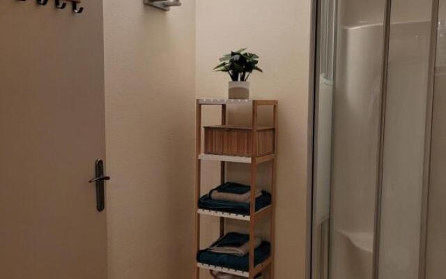 Studio récent résidence Charles Quint