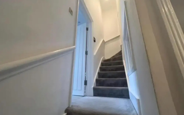 Apartmentsleeps8-wifi-famillyfriendly-citycentre