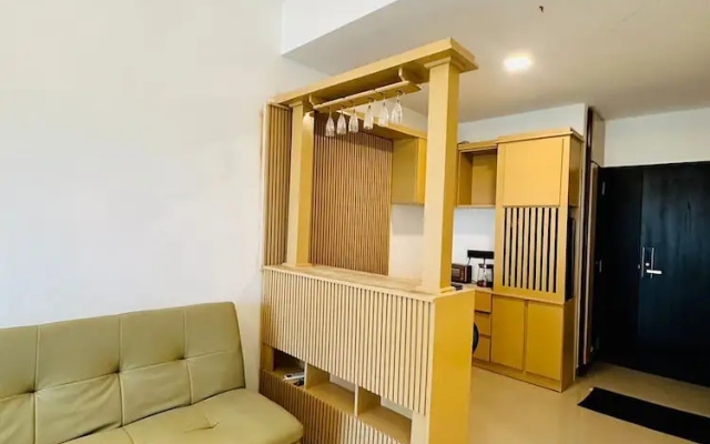 Studio - Sleeps 3 - Pool - Parking - Balcony