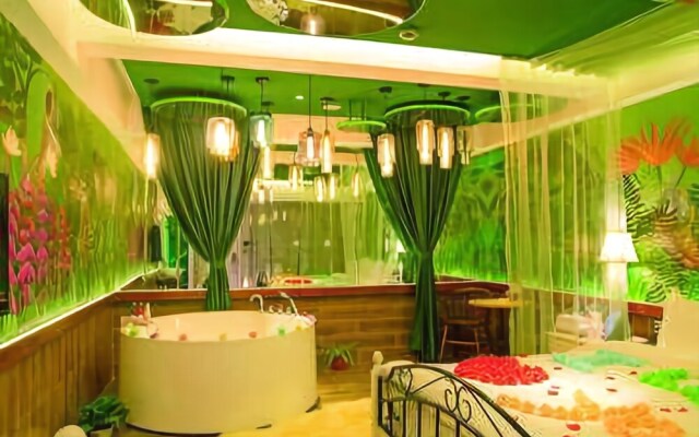 Weiman Couples Hotel