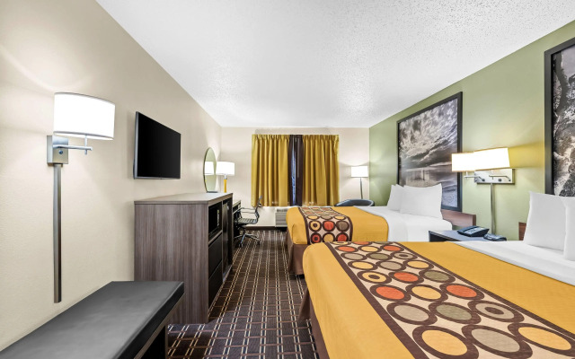 Super 8 by Wyndham Watertown WI
