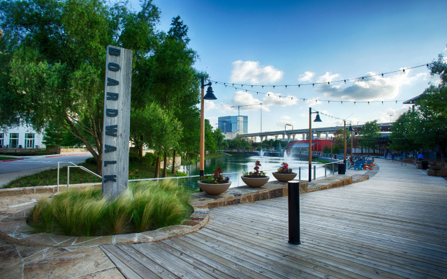 Sonesta Simply Suites Plano Frisco