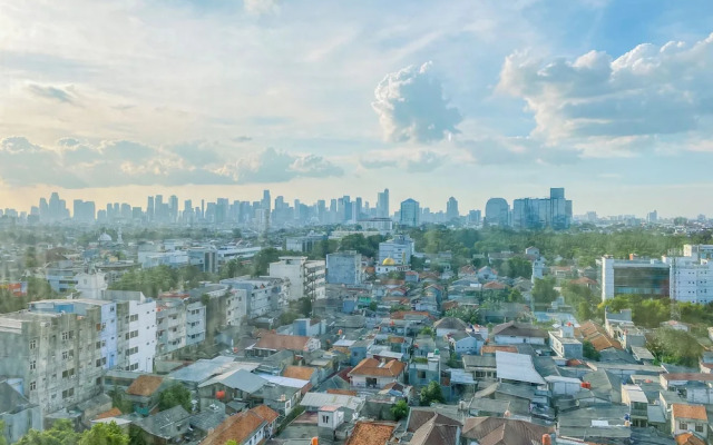 Comfortable And Restful 2Br Nifarro Park Apartment