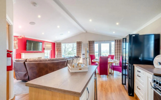 Nunland Hillside Lodges