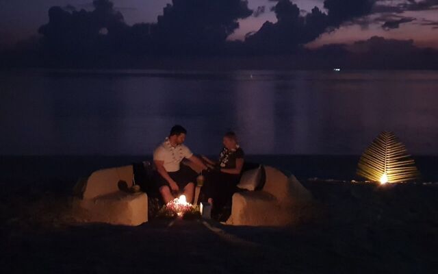 Omadhoo Inn