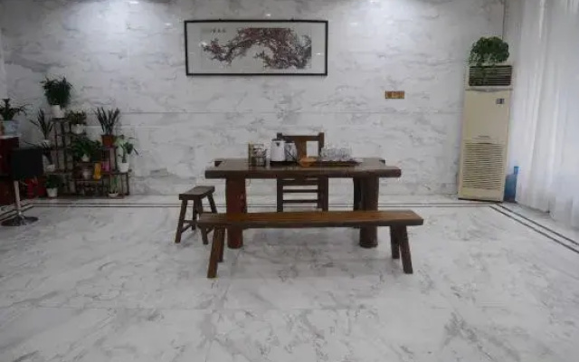 Qingyou Hotel