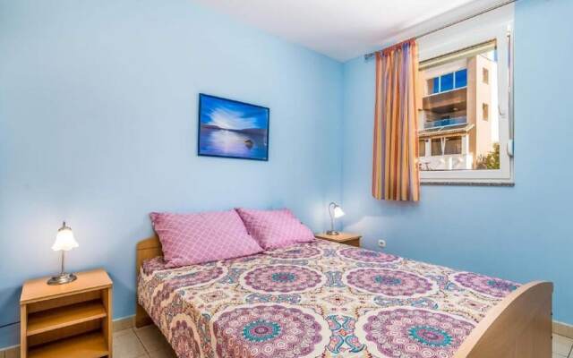 Pretty Apartment in Mandre With Barbecue