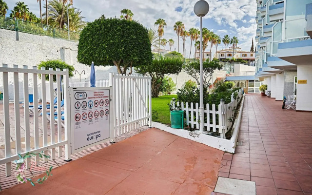 Parrot's House- Yumbo center