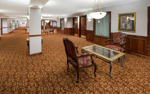 Quality inn & Suites Cincinnati I-275
