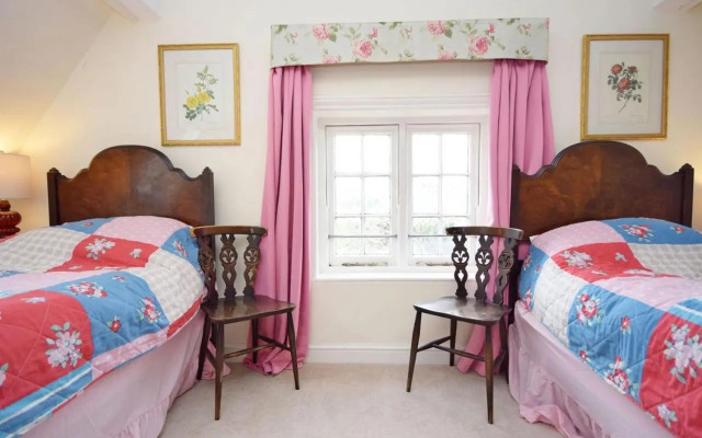 Pepper Pot Cottage