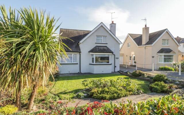 11 Seabreeze, Llandudno
