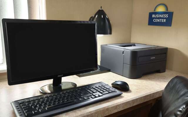 Days Inn by Wyndham Grand Forks Columbia Mall