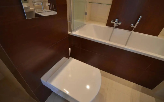P&O Serviced Apartments FABRYCZNA