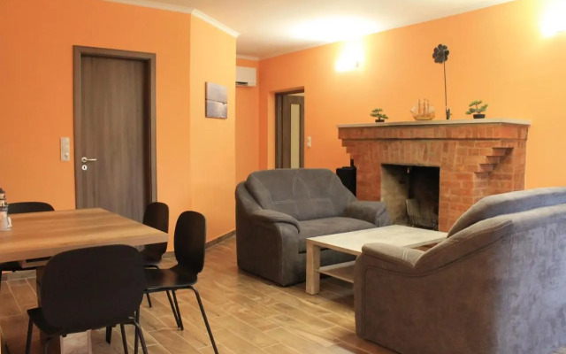 Tisza Villa