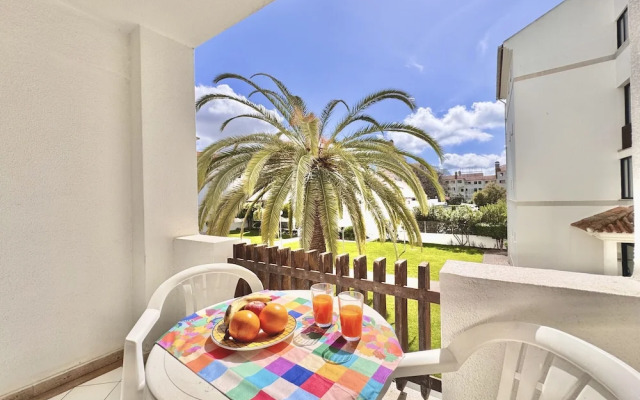 Vilamoura Central 11 With Pool by Homing