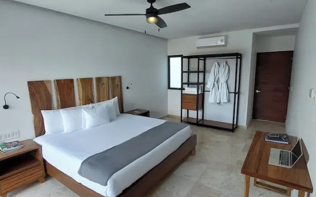 B10 Distinctive Hotel