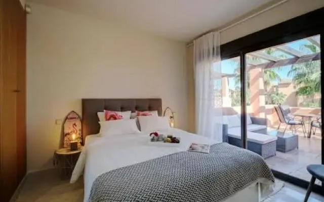 Sotoserena Tropical Flat- sleeps4