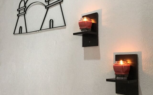 Feathers Hotel and Lounge - Hostel