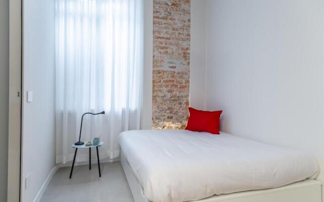 VickyLù - City Center - by Host4U