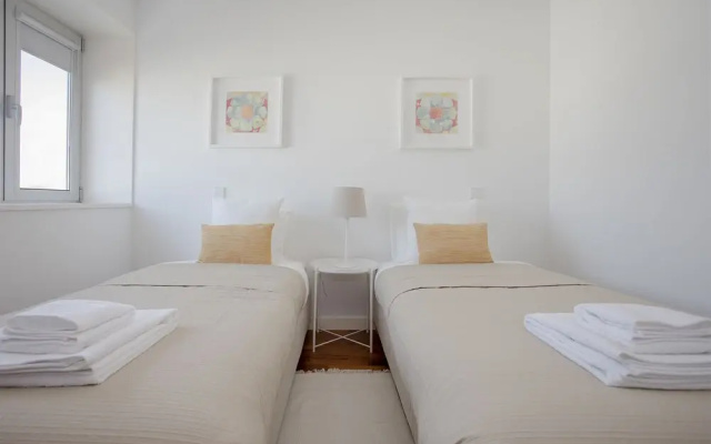 Liiiving - Bright Light Apartment