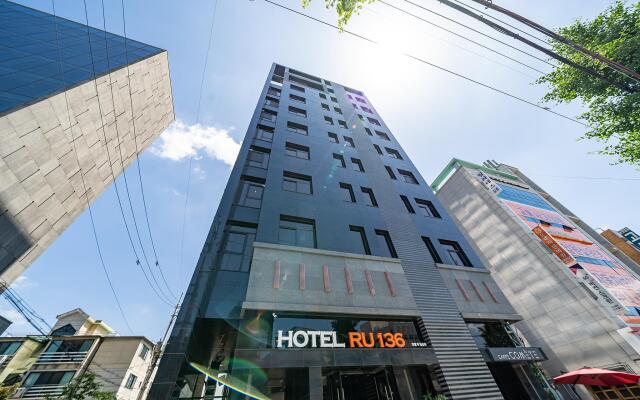 HOTELRU136