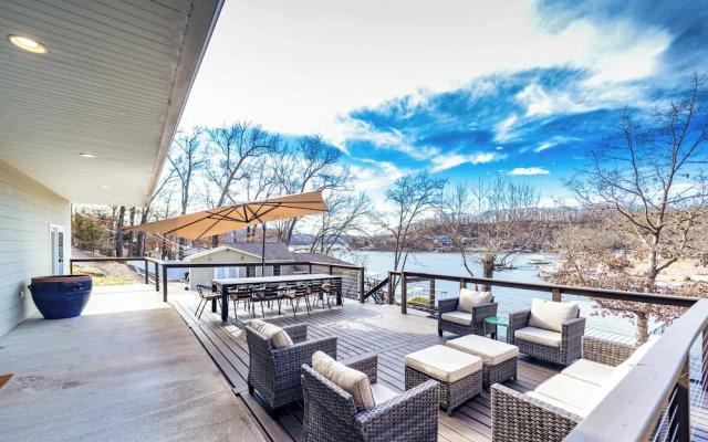 Bearcat Bungalows Two Homes One Rental, Sleep 22