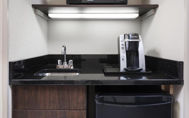 Holiday Inn Express Hotel & Suites Minneapolis-Minnetonka by IHG