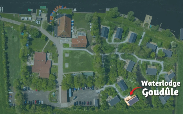 Waterlodge Goudule in Nes