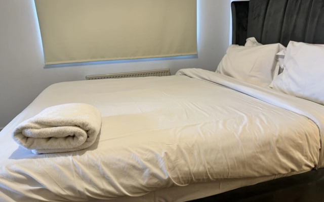 Havana 2 bed Apartment in london