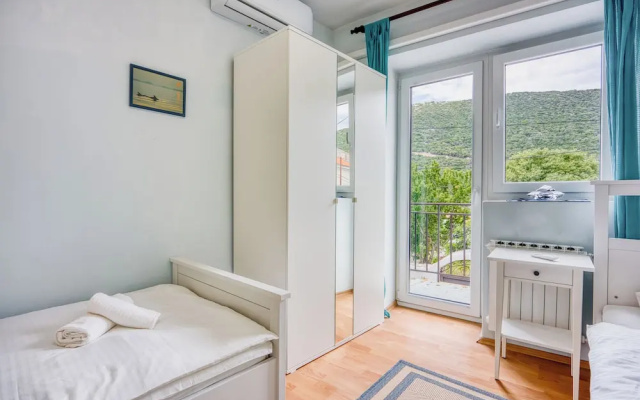 Captain's House - Sv. Jakov