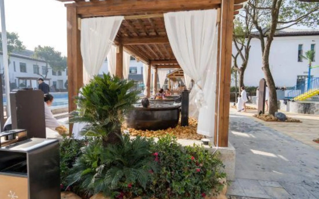 Yihaoquan Piaofu Hot Spring Hotel