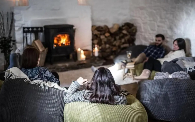 The elbowroom escape