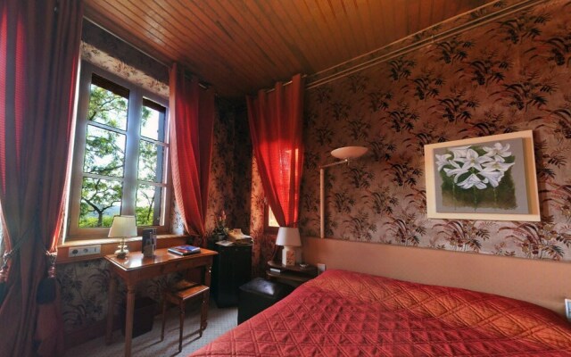 Relais Saint Roch Rest. La Petite Maison