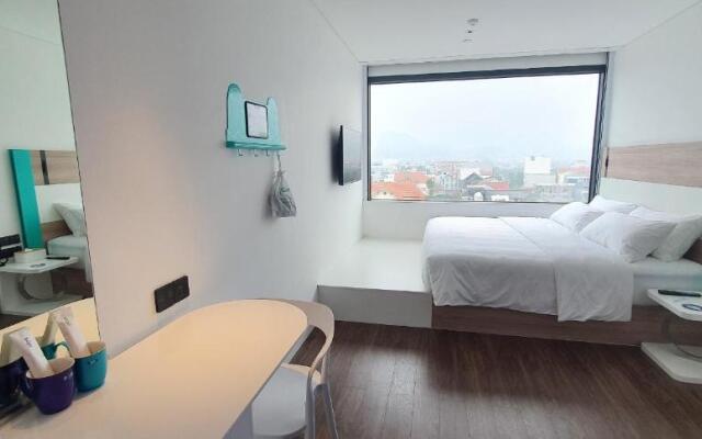 Tru by Hilton Hoa Binh City Centre