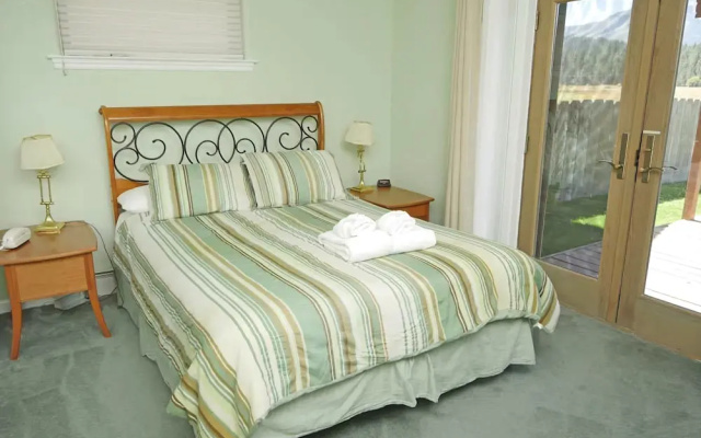 1746 Venice 3 Bedroom Home