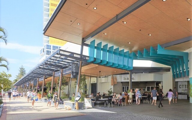 NEO Apartments - Holidays Gold Coast