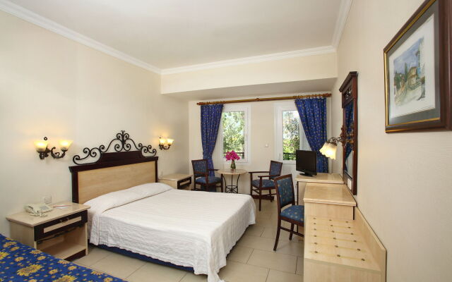 Cactus Mirage Family Club