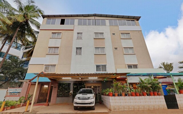 OYO 451 Goyal Residency